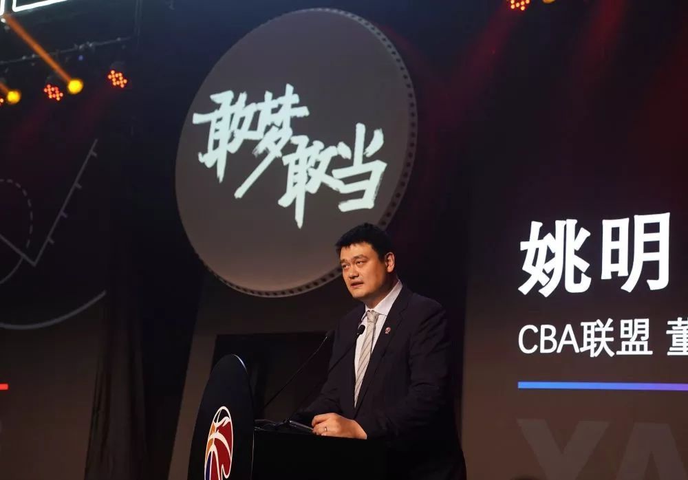 不过国米目前没有冬窗提前签下泽林斯基的打算，除非国米冬窗采取行动并提前签下泽林斯基，否则泽林斯基将履行完与那不勒斯本赛季到期的合同，然后在明夏自由转会加盟国米。